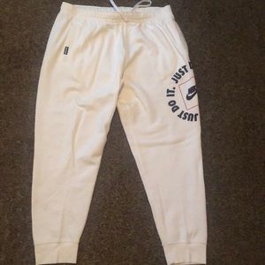 Men’s Nike jogging suit for $100 dollars.